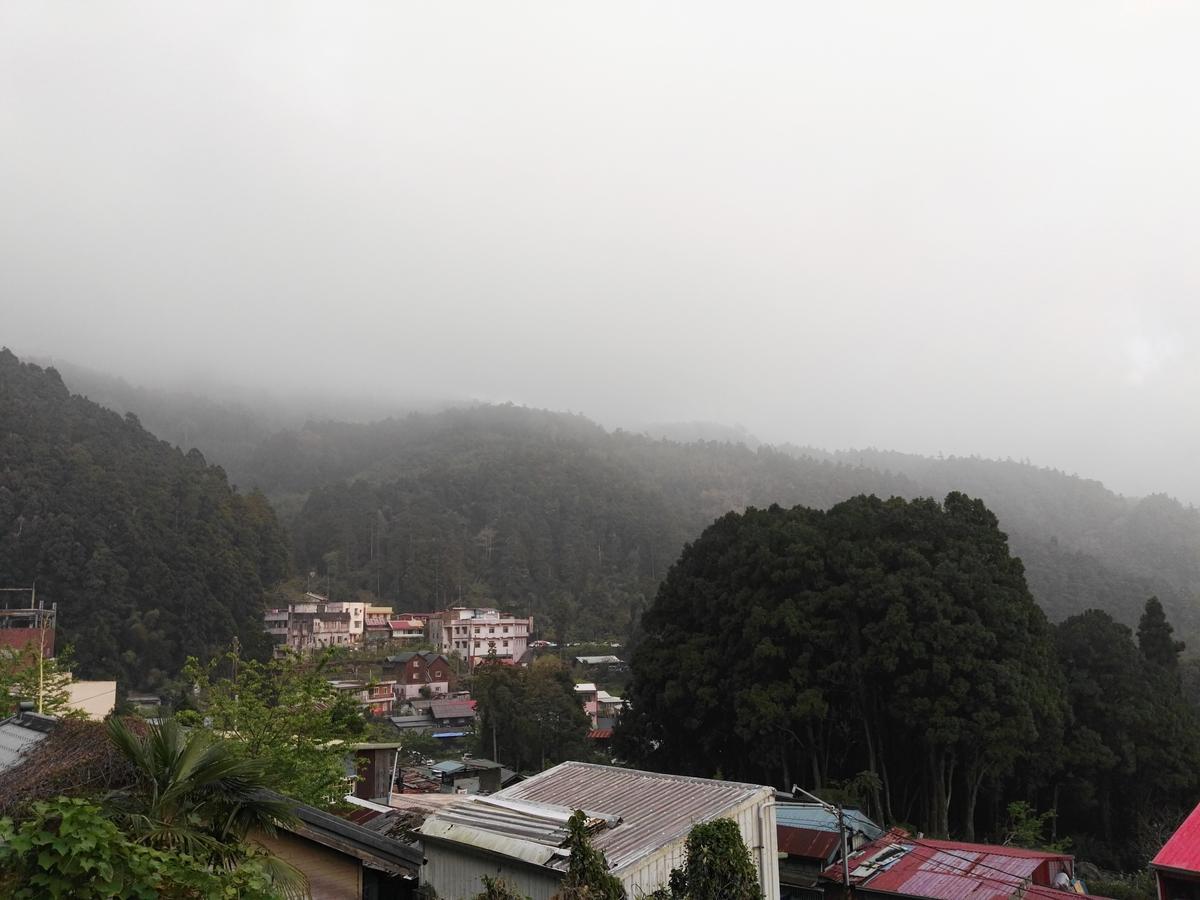 Qun Feng Hotel Fenchihu Buitenkant foto