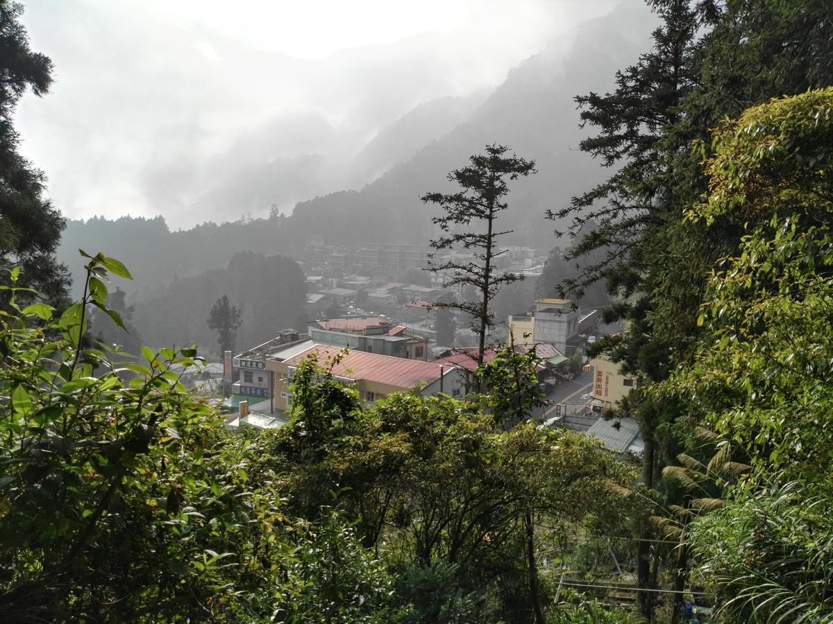 Qun Feng Hotel Fenchihu Buitenkant foto